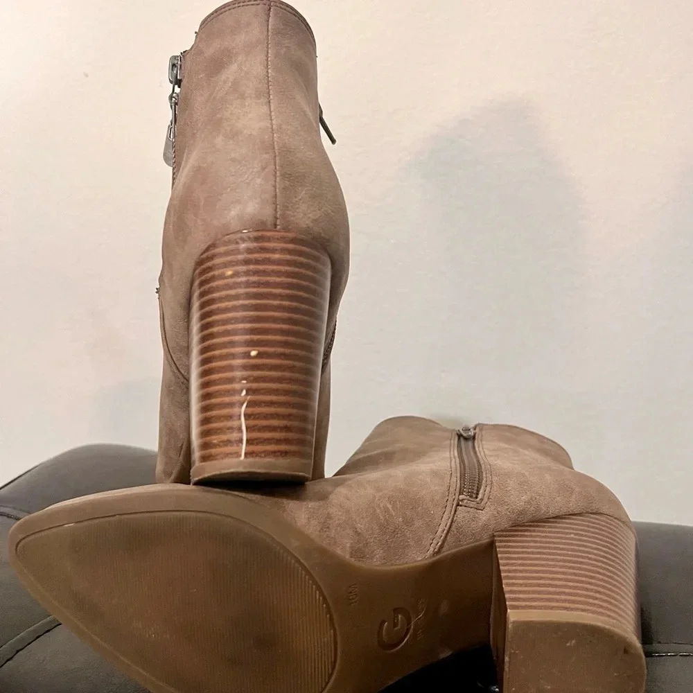 G by‎ Guess faux suede bootie